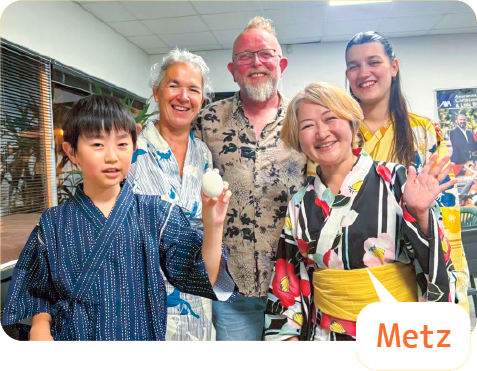 ホストファミリーと着物で記念撮影